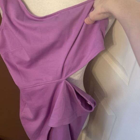 BCBGeneration Lilac One Shoulder Cutout Mini Dress EUC size 6 - Picture 7 of 9